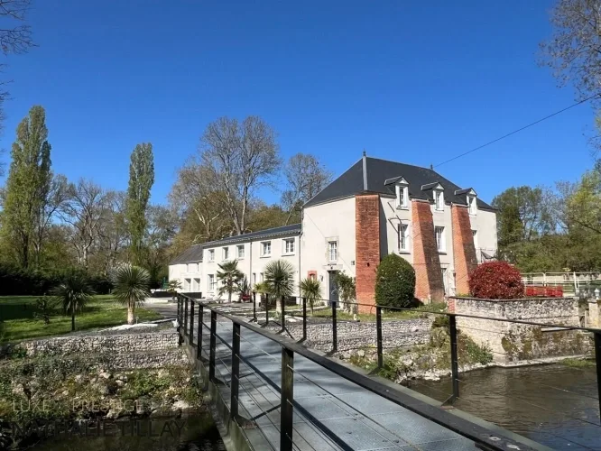 Orléans, Propriete à vendre, superbe Moulin rénové et bordé par la rivière, a l est d Orleans, parcelle de 4500 m² — photo 3