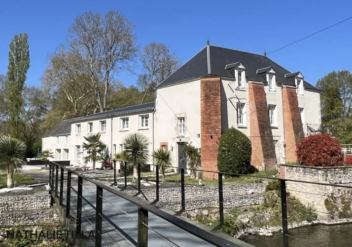 Orléans, Propriete à vendre, superbe Moulin rénové et bordé par la rivière, a l est d Orleans, parcelle de 4500 m² — photo 4