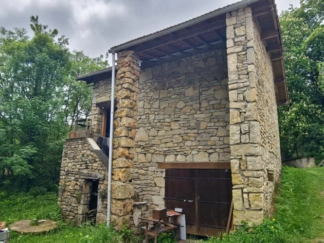 Moulin dans un hameau proche de Caylus